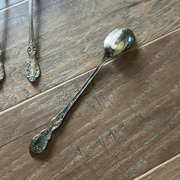 WM Rogers - Silver plated - Teaspoons - Set of 4 - Picture 9 of 10